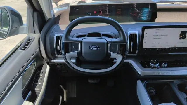 2025 Ford Expedition Platinum