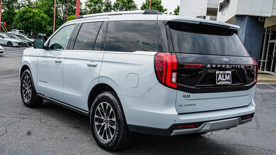 2025 Ford Expedition Platinum