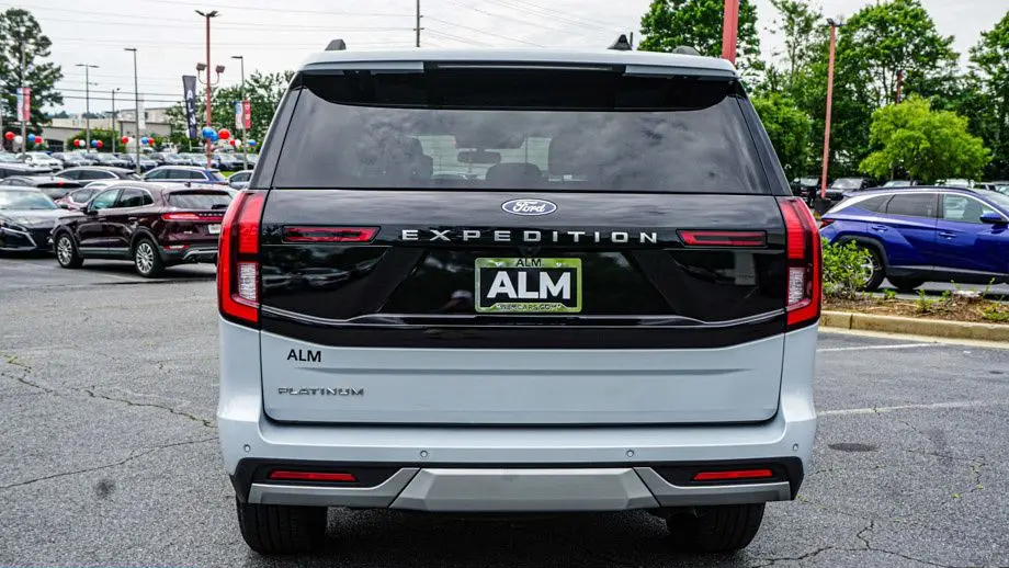 2025 Ford Expedition Platinum