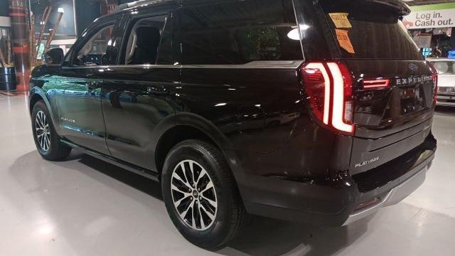 2025 Ford Expedition Platinum