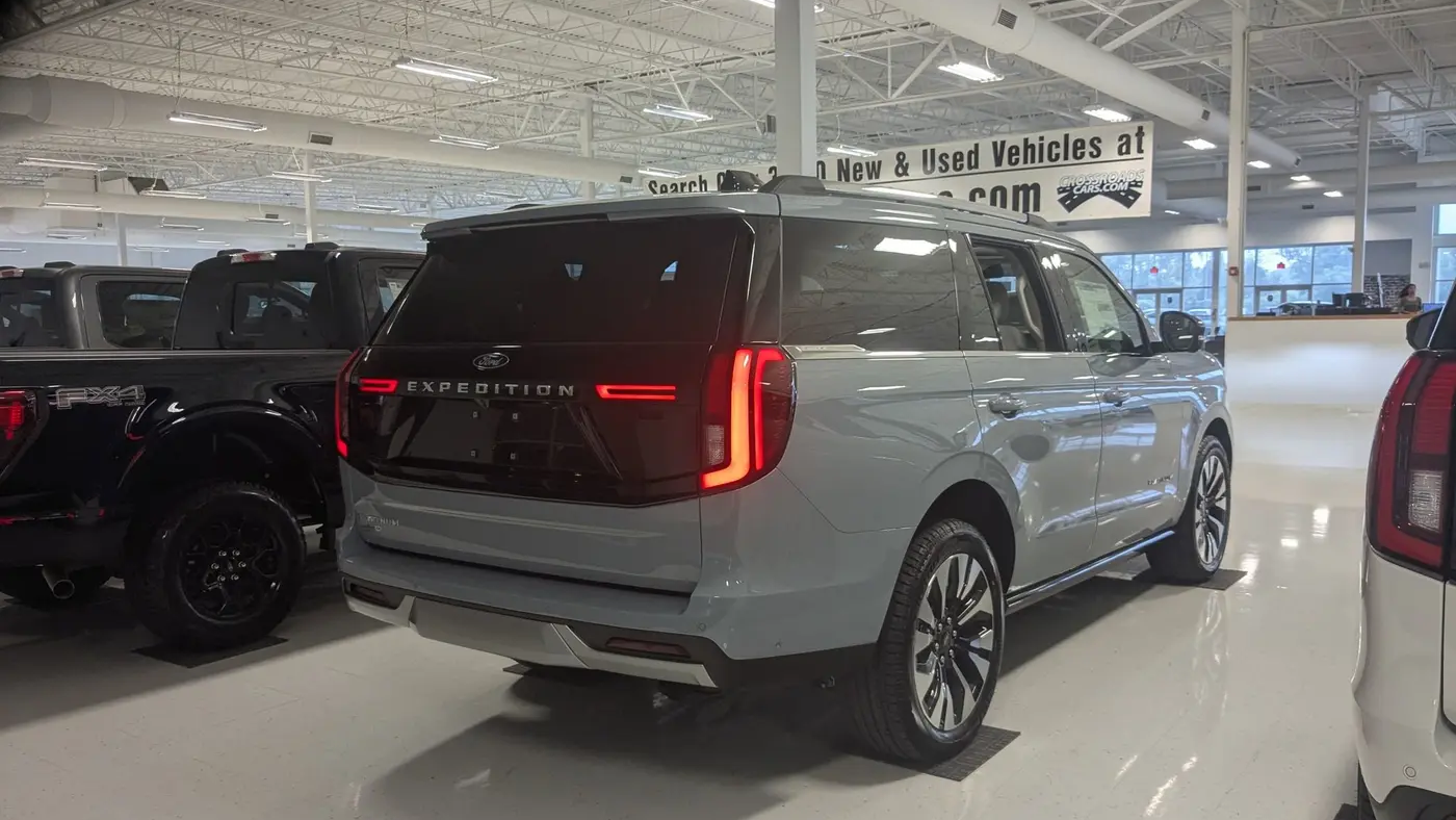 2025 Ford Expedition Platinum