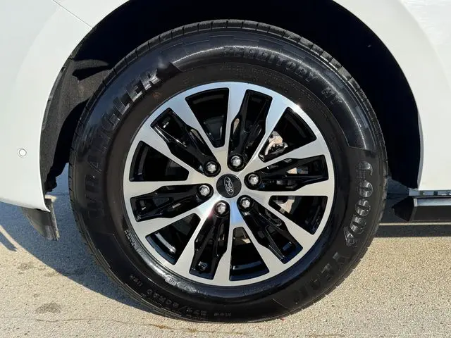 2025 Ford Expedition - $59,501