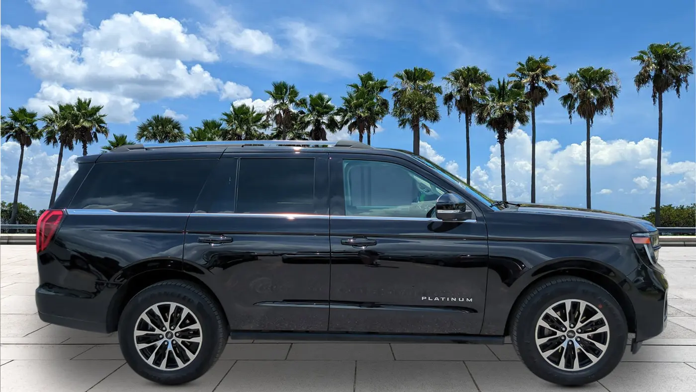 2025 Ford Expedition Platinum