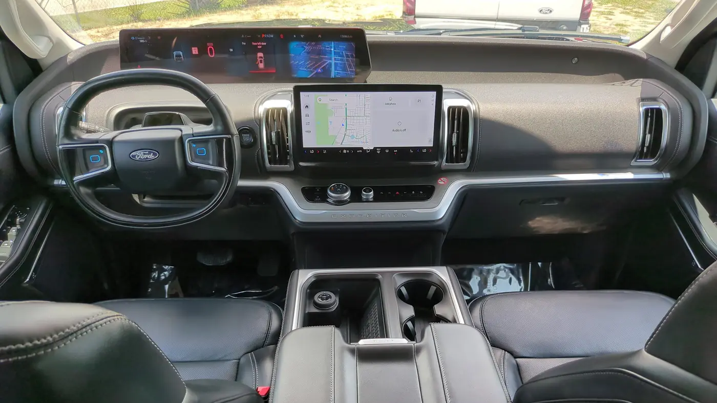 2025 Ford Expedition Platinum