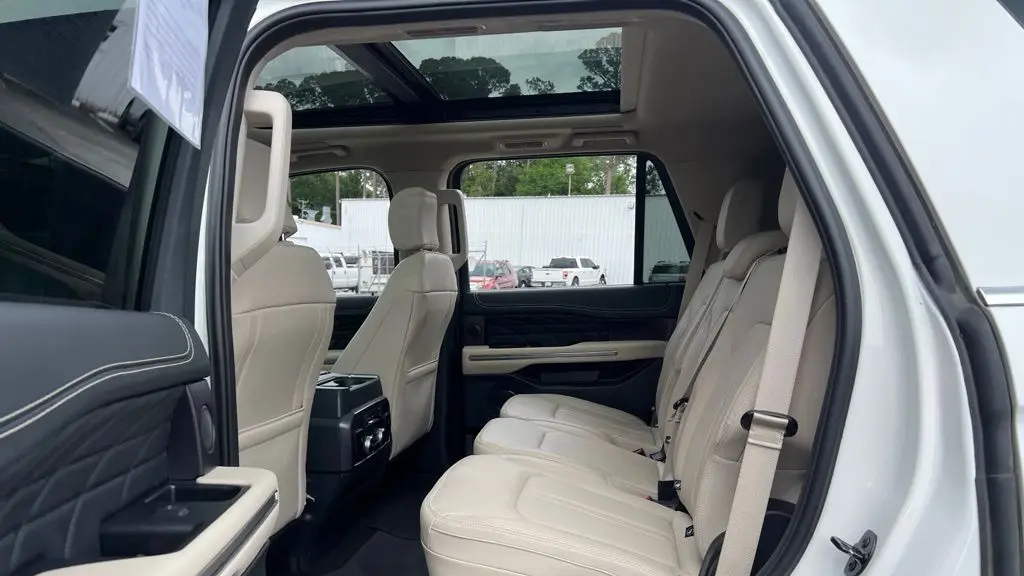 2024 Ford Expedition Platinum