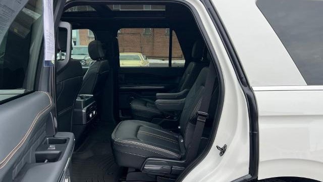 2024 Ford Expedition Platinum
