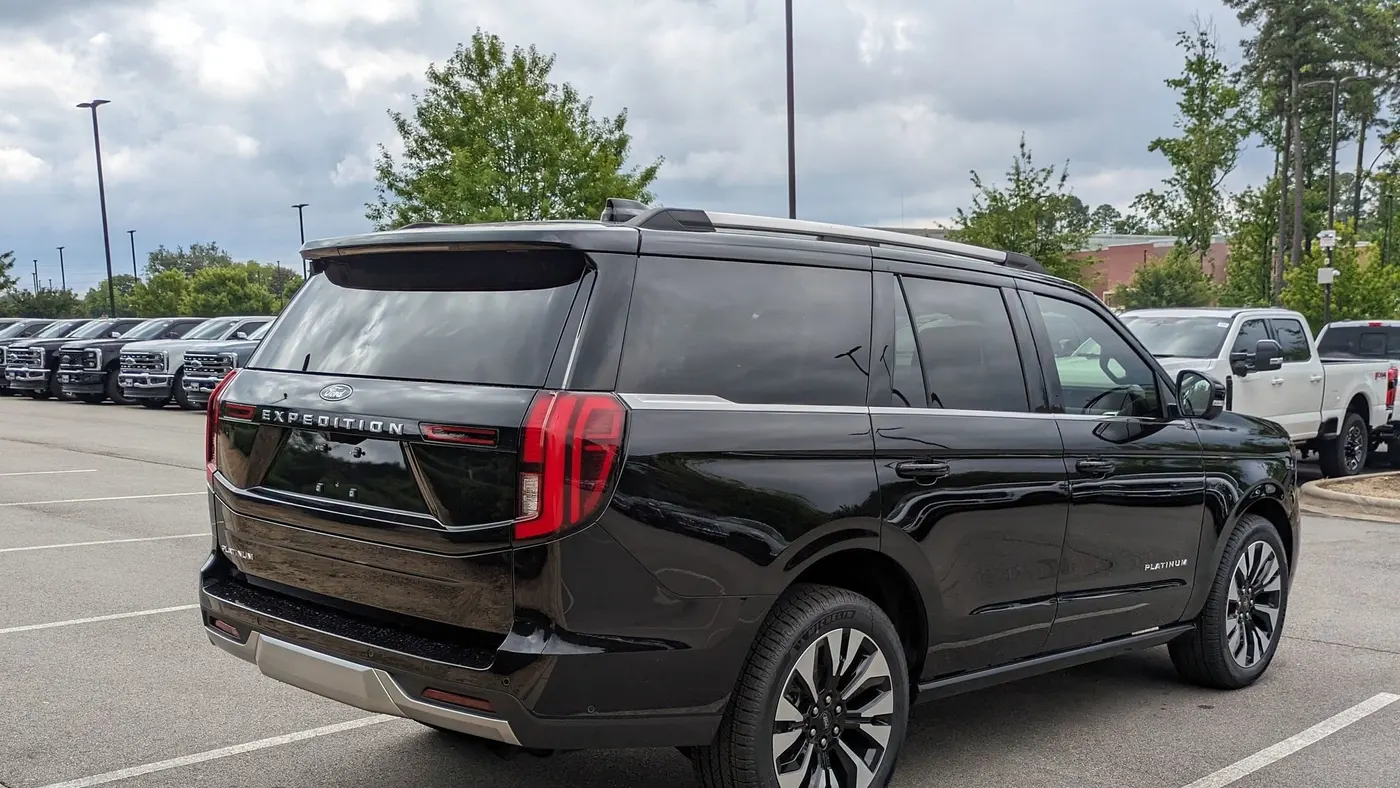 2025 Ford Expedition Platinum
