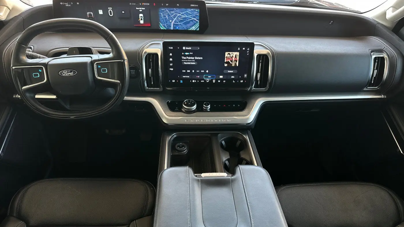 2025 Ford Expedition Platinum