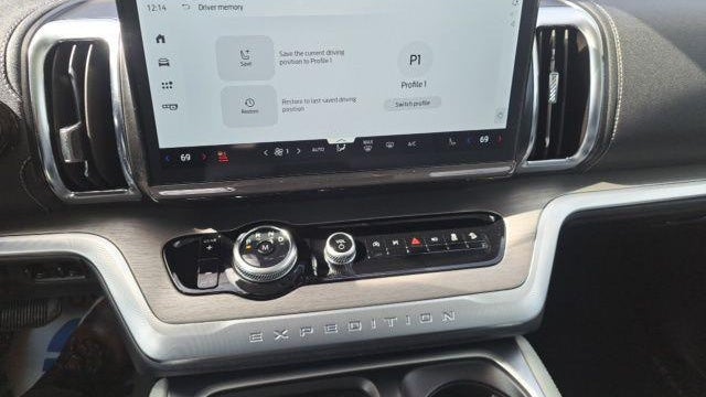 2025 Ford Expedition Platinum
