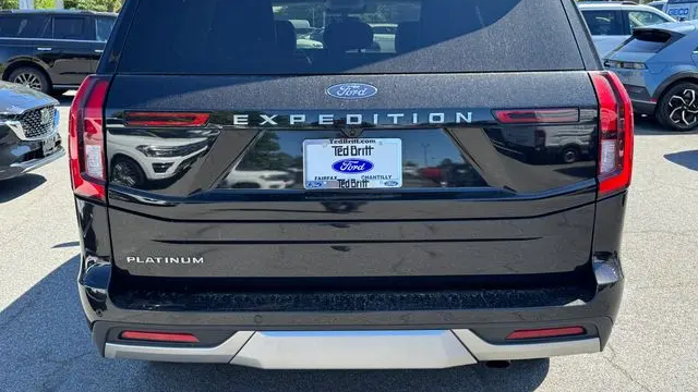 2025 Ford Expedition Platinum