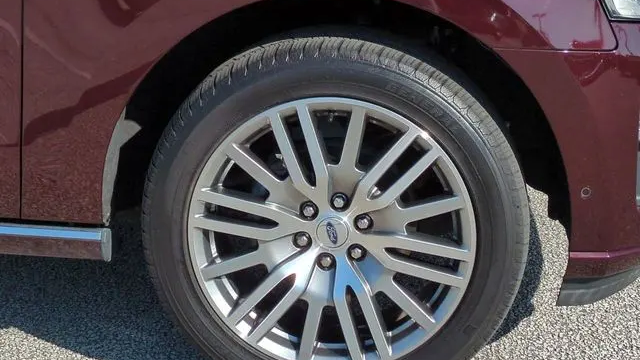 2024 Ford Expedition Platinum