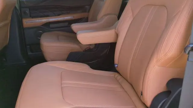 2024 Ford Expedition Platinum