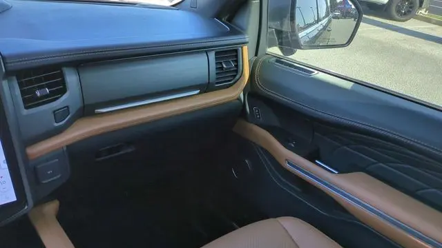 2024 Ford Expedition Platinum