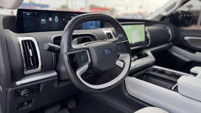 2025 Ford Expedition Platinum