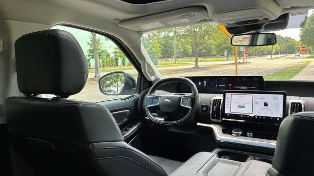 2025 Ford Expedition Platinum