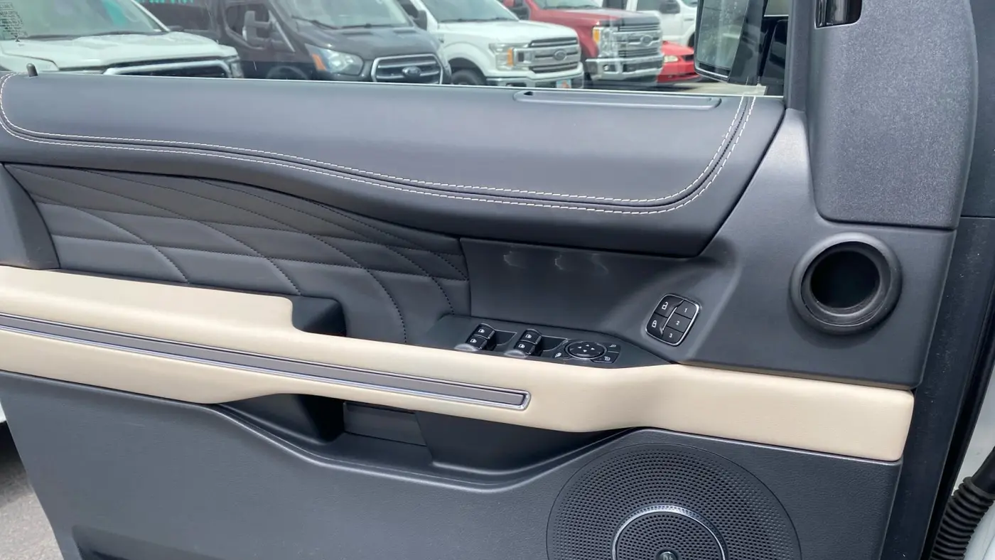 2023 Ford Expedition Platinum