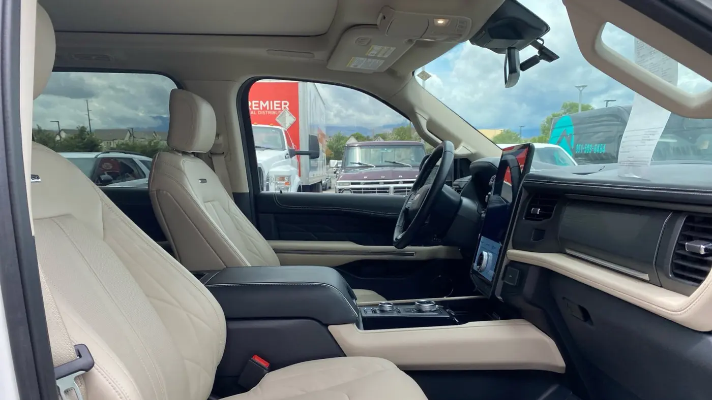 2023 Ford Expedition Platinum