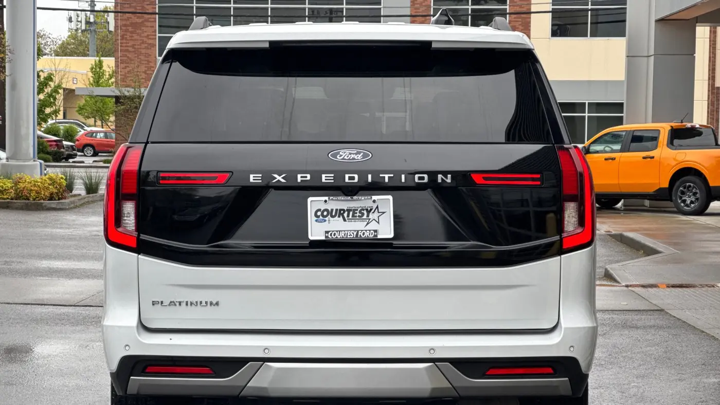 2025 Ford Expedition Platinum