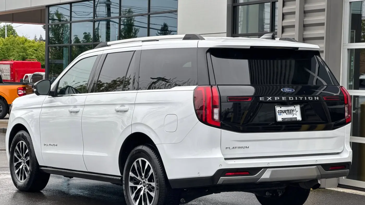 2025 Ford Expedition Platinum