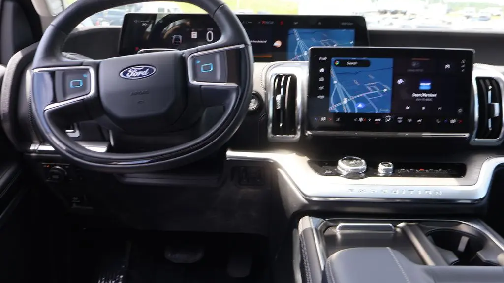 2025 Ford Expedition Platinum