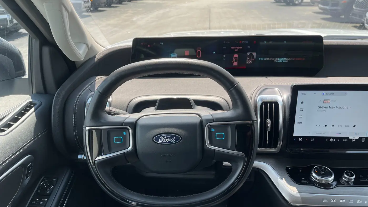 2025 Ford Expedition Platinum