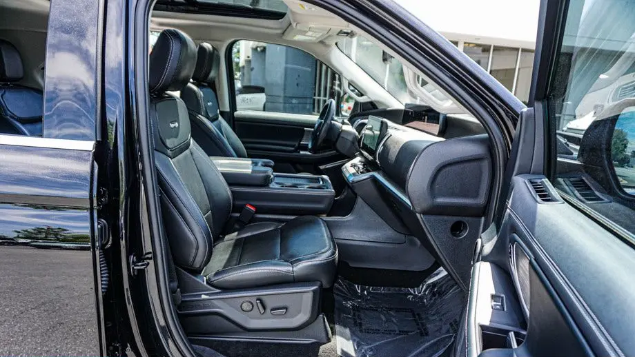 2025 Ford Expedition Platinum