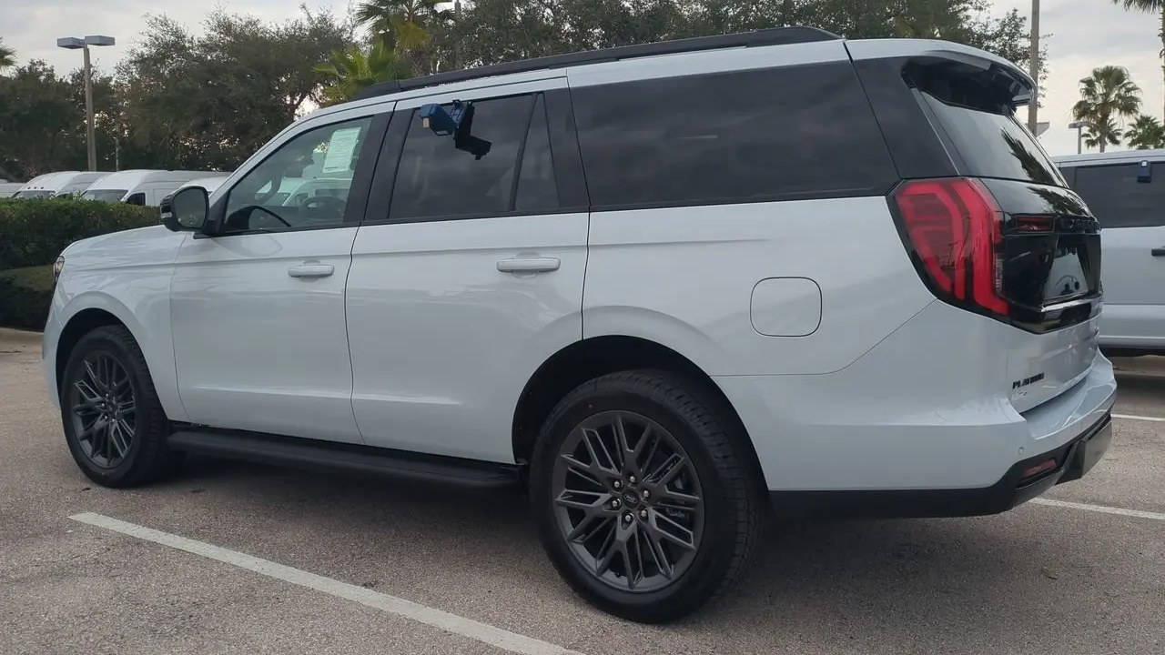 2026 Ford Expedition Platinum