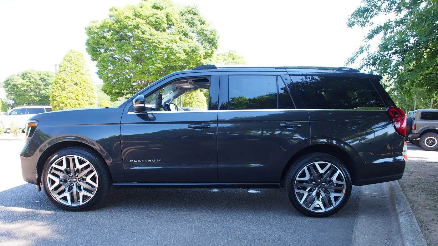2025 Ford Expedition Platinum