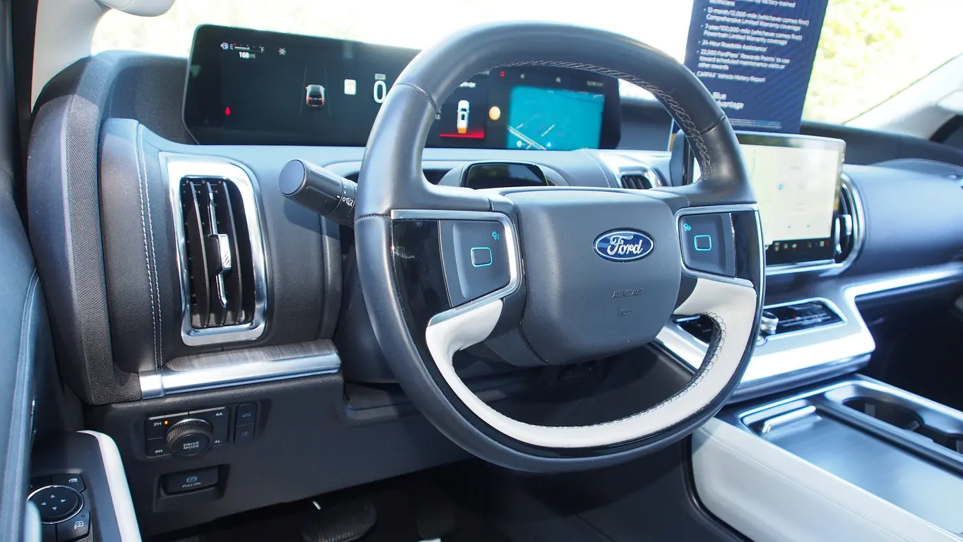 2025 Ford Expedition Platinum