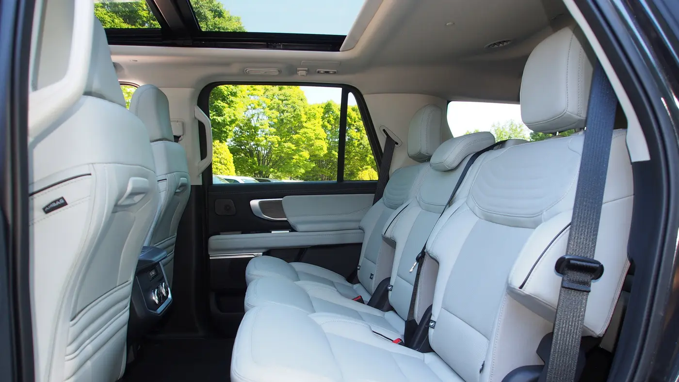 2025 Ford Expedition Platinum
