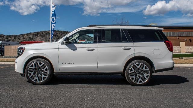 2025 Ford Expedition Platinum