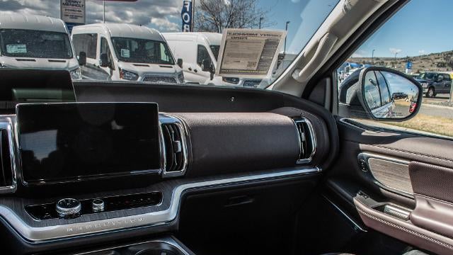 2025 Ford Expedition Platinum