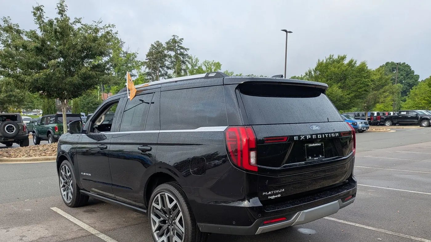 2025 Ford Expedition Platinum