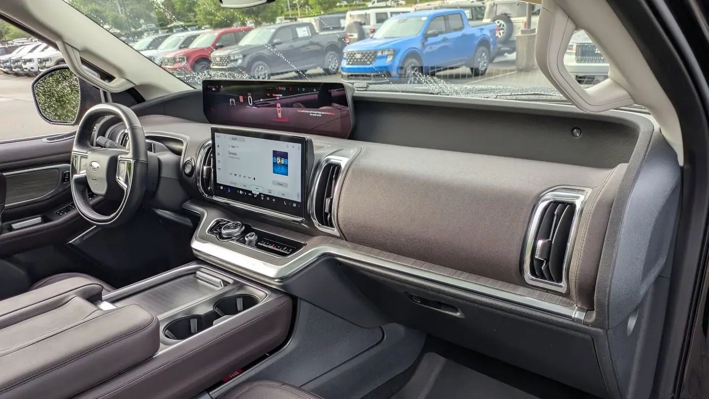 2025 Ford Expedition Platinum