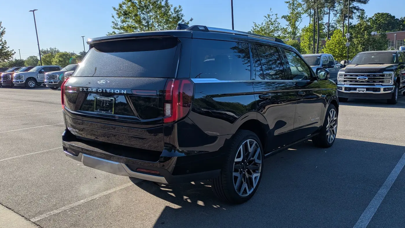 2025 Ford Expedition Platinum