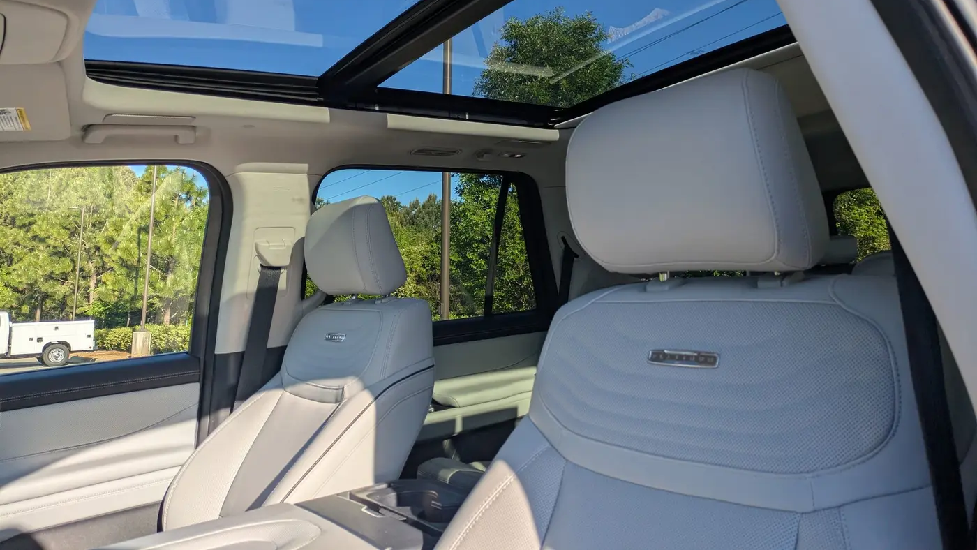 2025 Ford Expedition Platinum