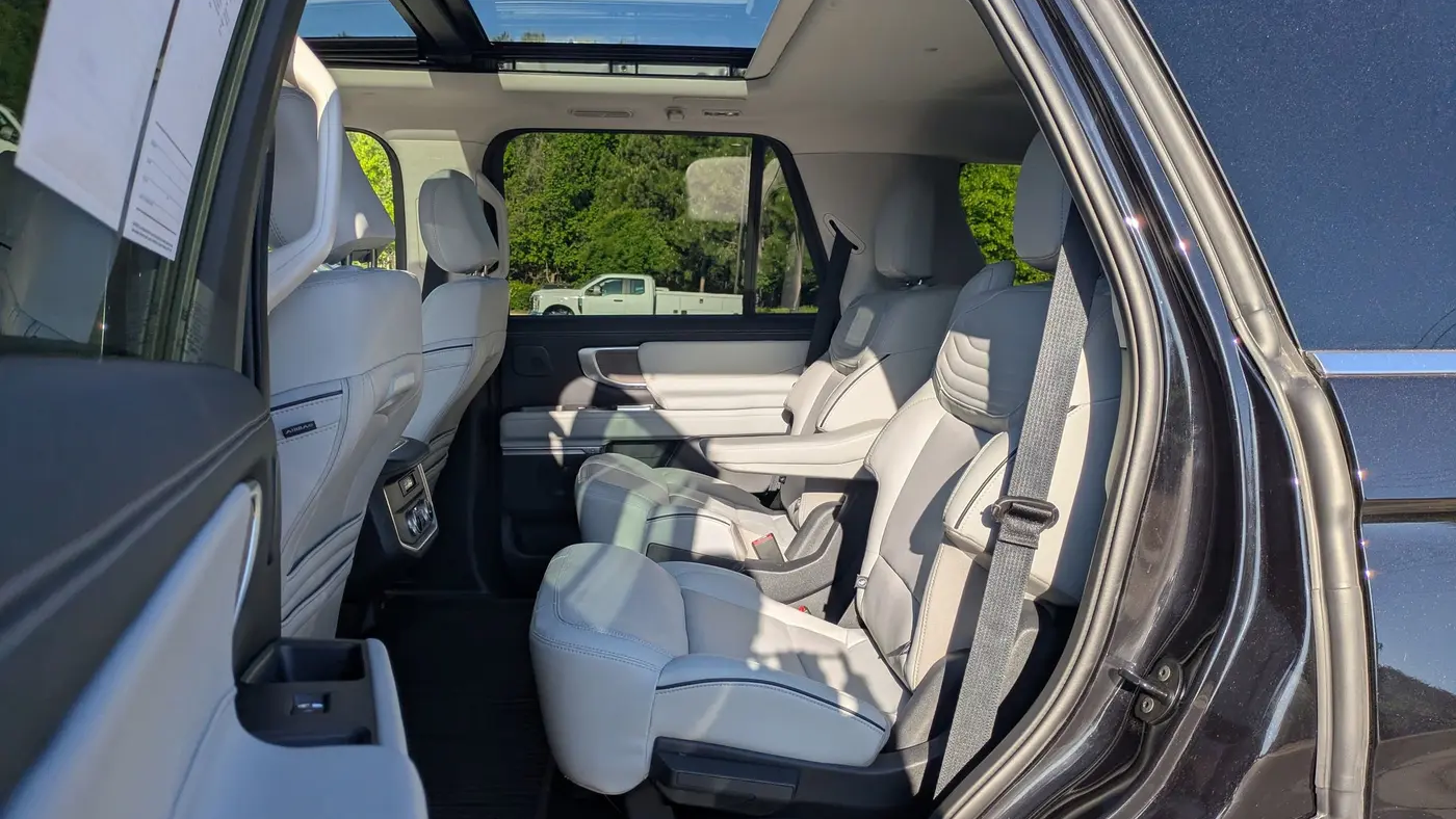 2025 Ford Expedition Platinum