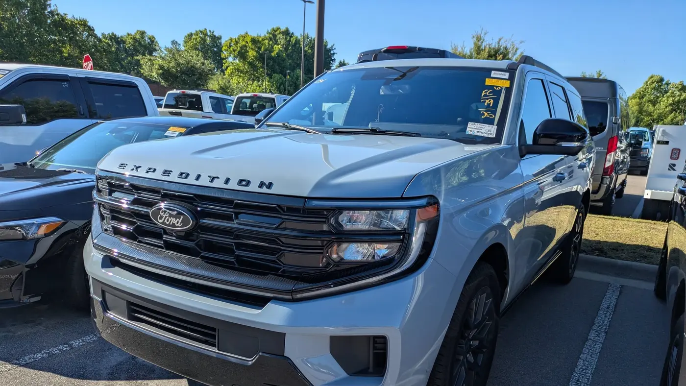 2025 Ford Expedition Platinum