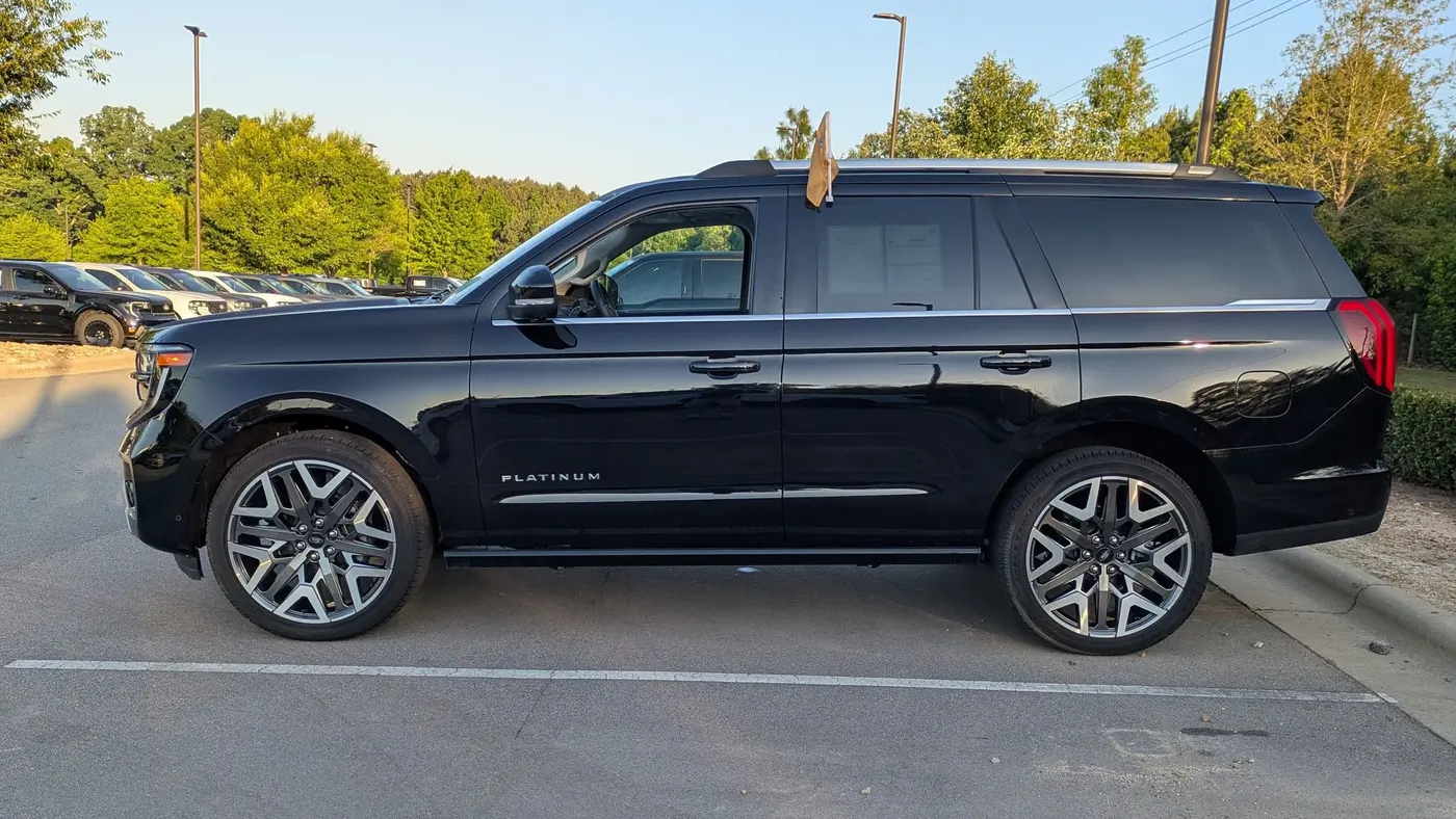 2025 Ford Expedition Platinum