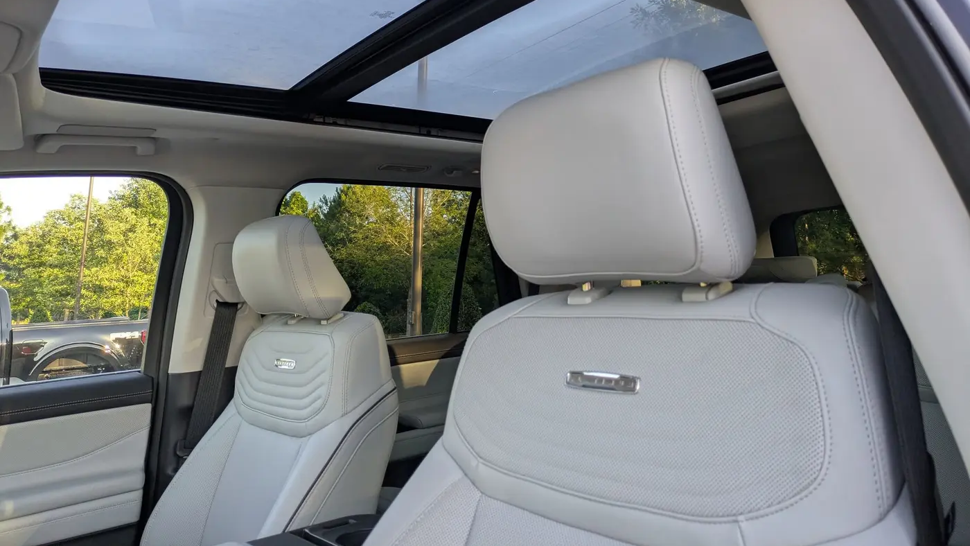 2025 Ford Expedition Platinum