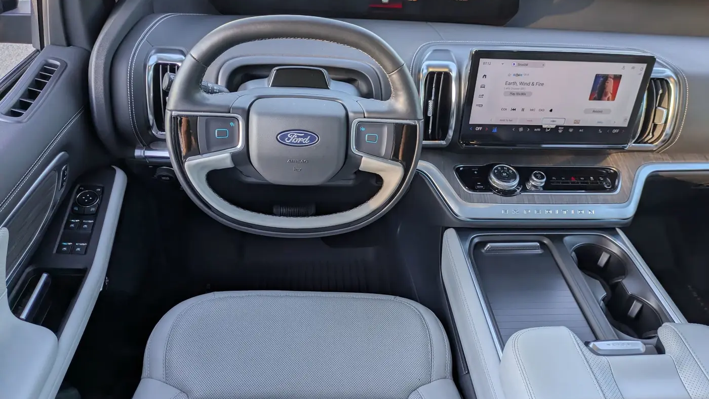 2025 Ford Expedition Platinum