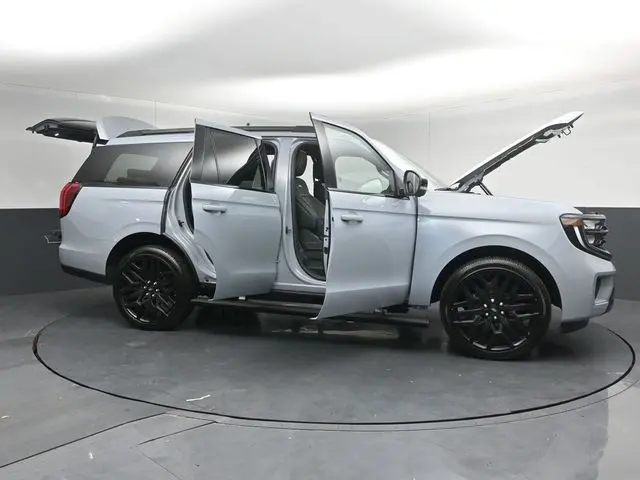 2026 Ford Expedition - $78,595