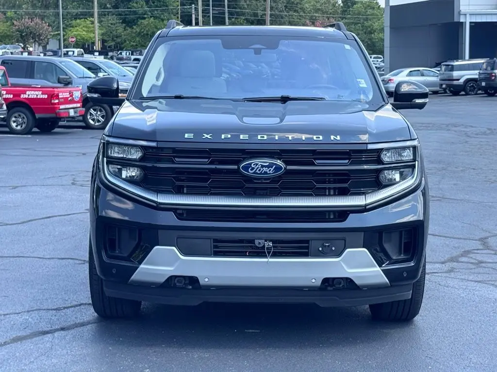 2025 Ford Expedition - $77,000
