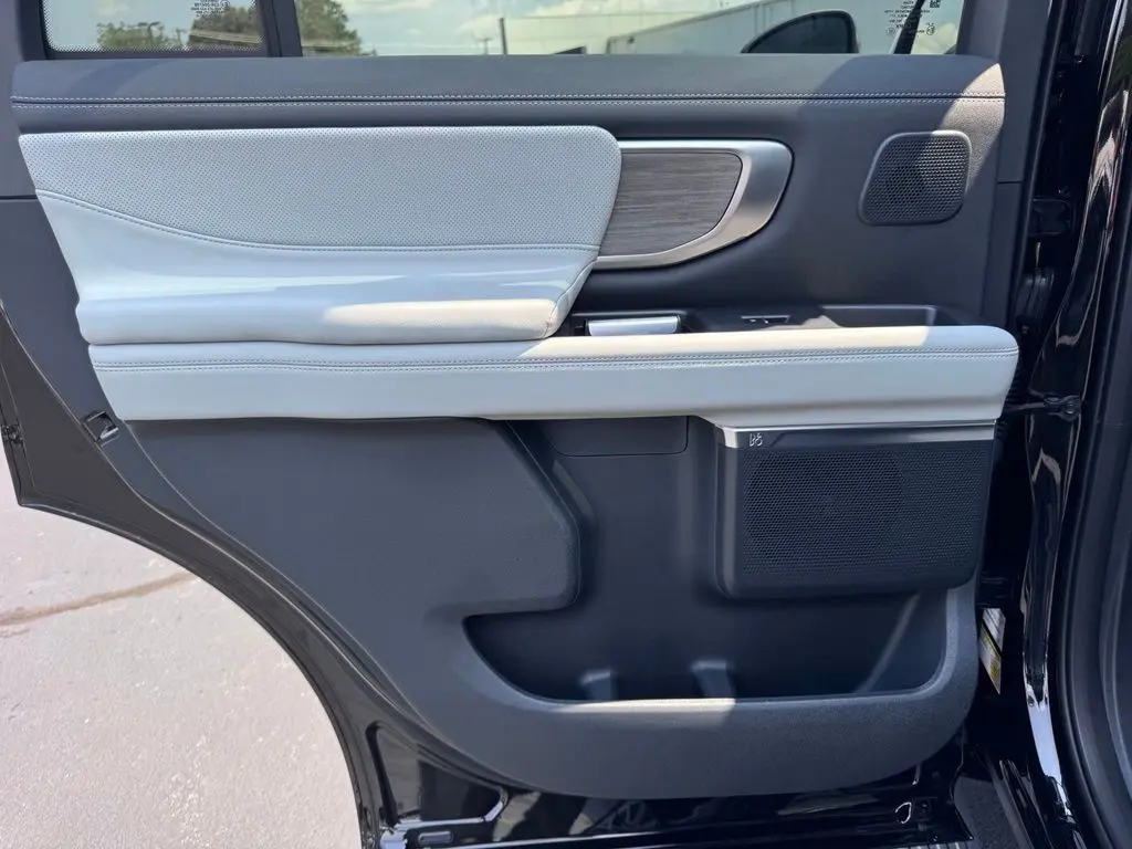 2025 Ford Expedition - $77,000