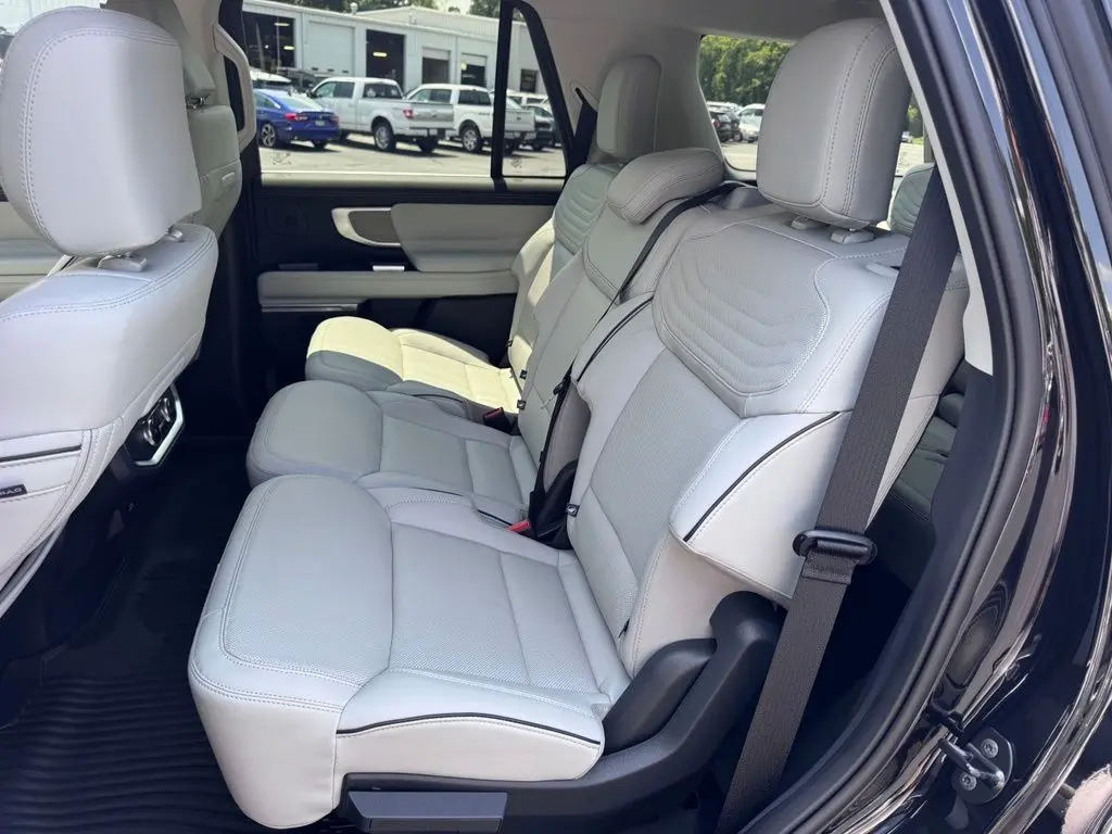 2025 Ford Expedition - $77,000
