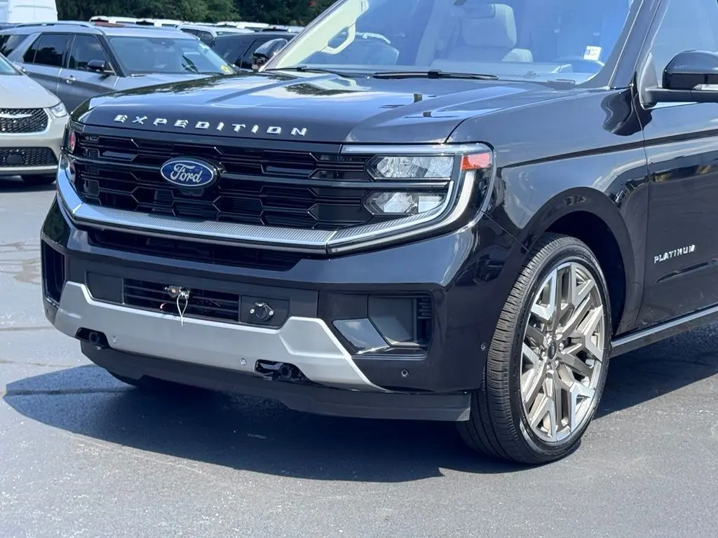 2025 Ford Expedition - $77,000