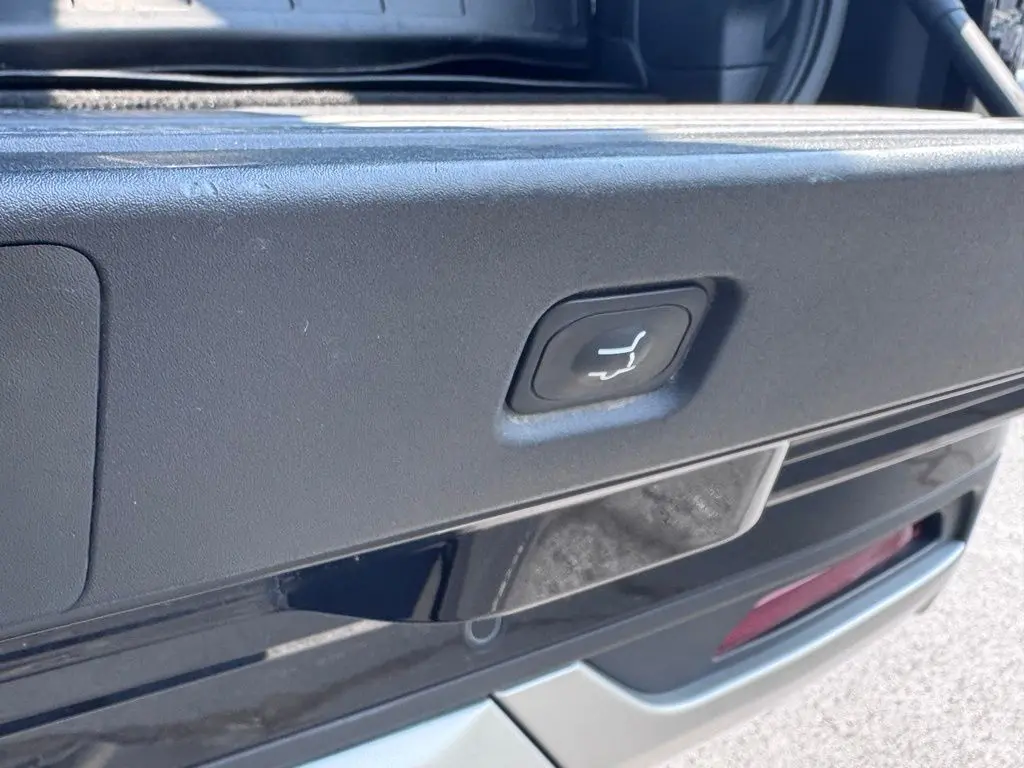 2025 Ford Expedition - $77,000