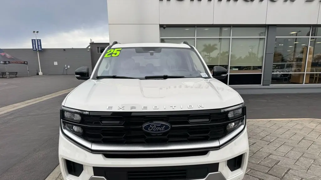 2025 Ford Expedition Platinum