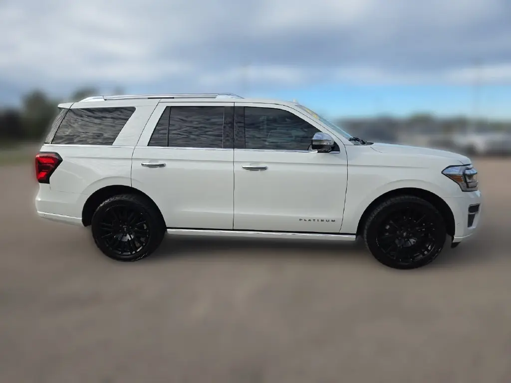 2022 Ford Expedition - $41,743