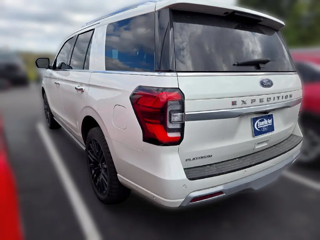 2022 Ford Expedition - $41,743